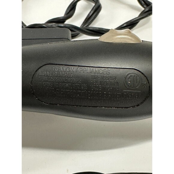 Revlon Fast Dry Travel Hair Dryer 1875W Black and Gold (RVDR5005) - Picture 5 of 5